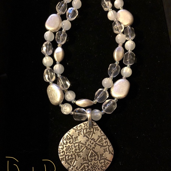 Premier Designs necklace - Picture 3 of 8